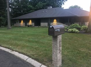 685 Blossomwood Ct, Troy, OH