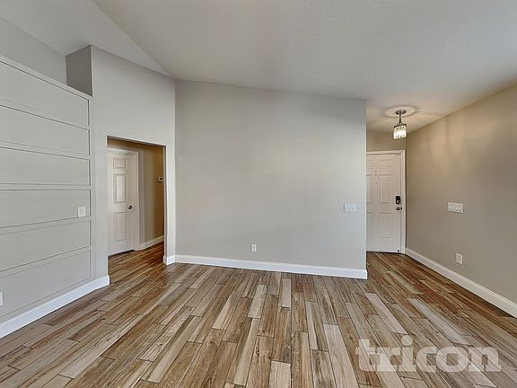 4th image of 10123 41st Ct E