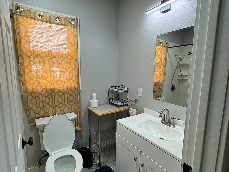 1724 Lewalani Dr #B — Photo 4