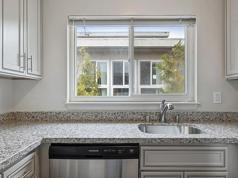 131 S Magnolia Ave #2 — Photo 8