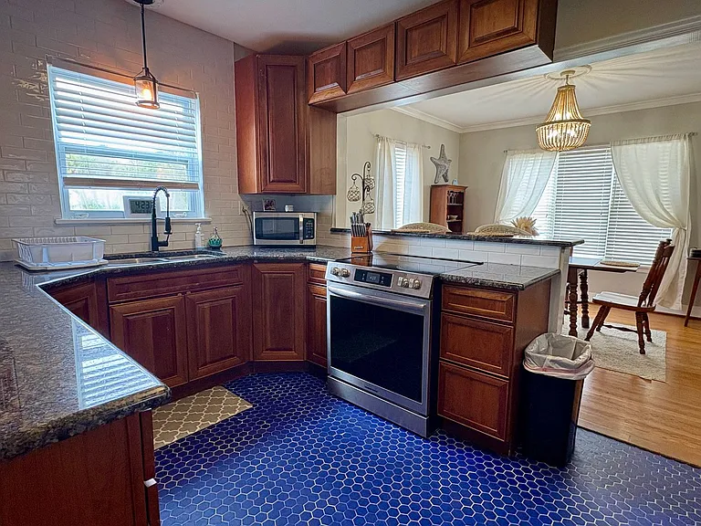 6303 S Indian River Dr — Photo 6