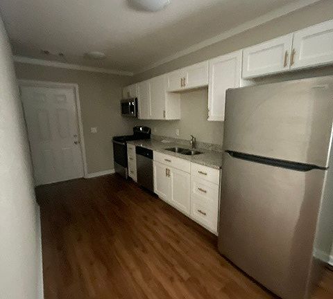 3rd image of 218 12th Ave