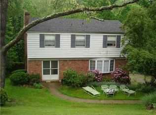 108 Berwick Dr, Pittsburgh, PA