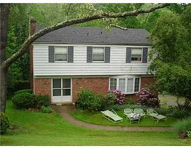 108 Berwick Dr photo 1