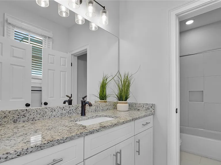 1507 Price St — Photo 14