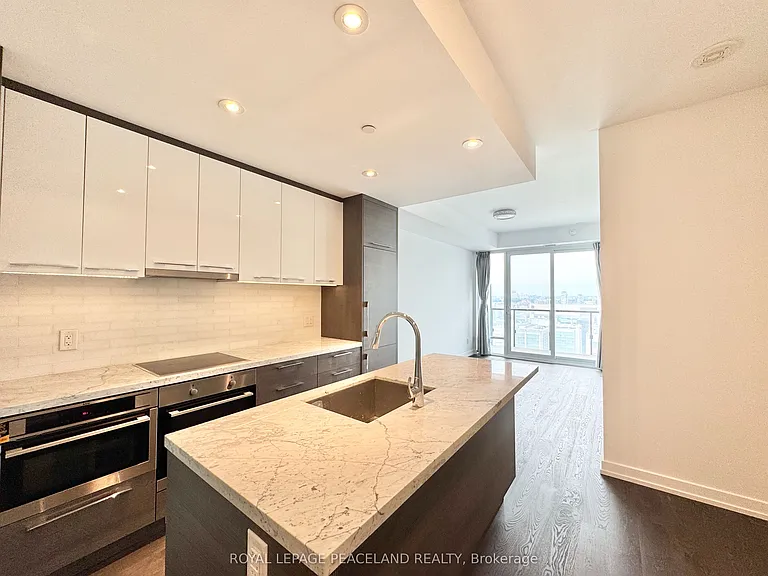 488 University Ave #2601 — Photo 12