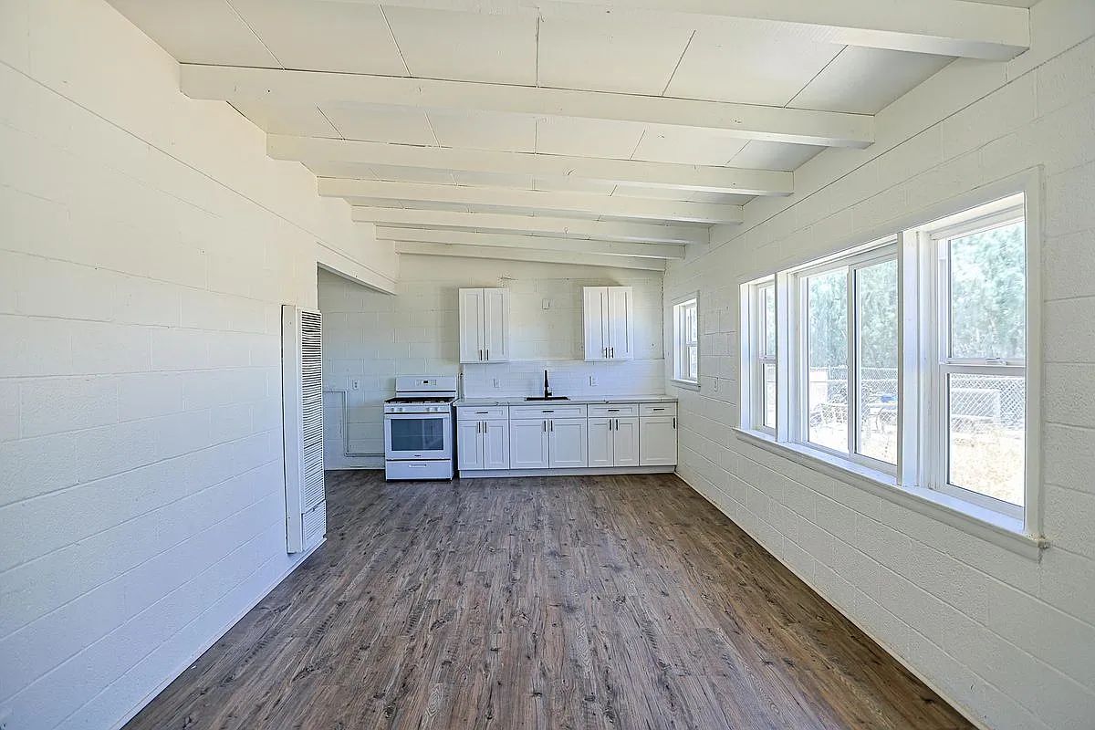 1 bed, 1.0 bath, 600 sqft, $1,050 — Photo 1