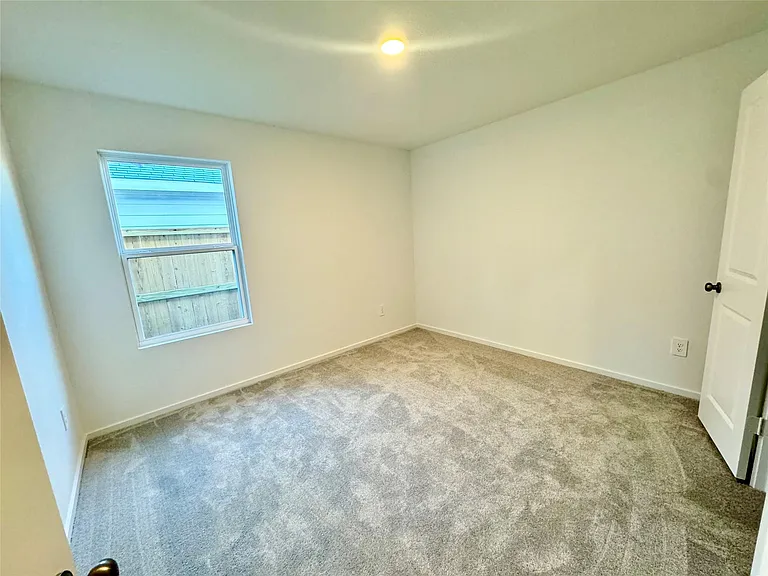 22784 Hackberry Leaf Dr — Photo 6