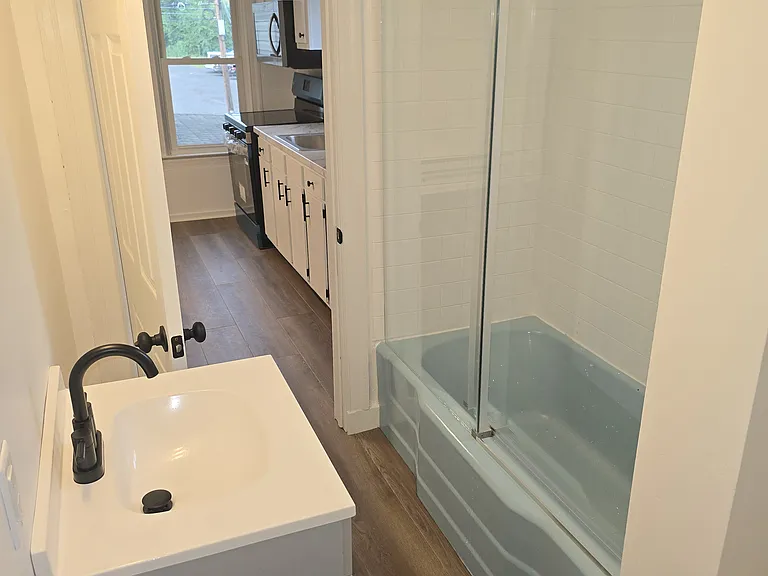10 N Main St #2 — Photo 4