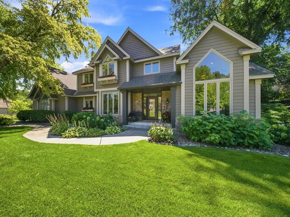 1444 Kings Wood Ln, Eagan, MN 55122