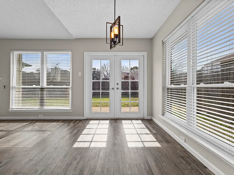 2847 Red Oak Dr — Photo 7