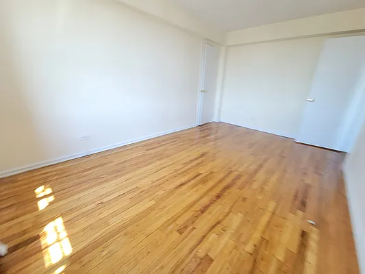 Rented by Queens Apartments Realty LLC | media 6