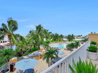 400 Flagship Dr APT 303, Naples, FL 34108