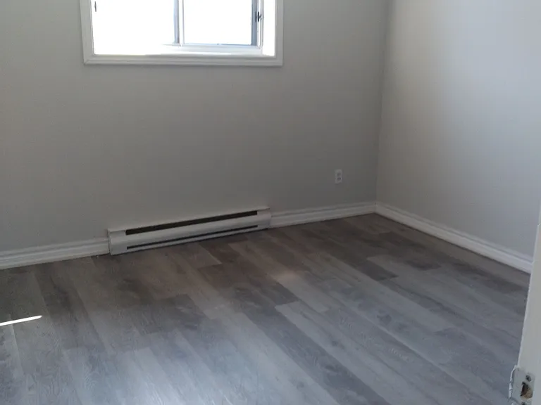 560 Bloor St E #304 — Photo 6