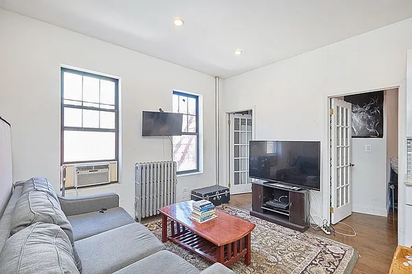 Rented by Compass | media 20