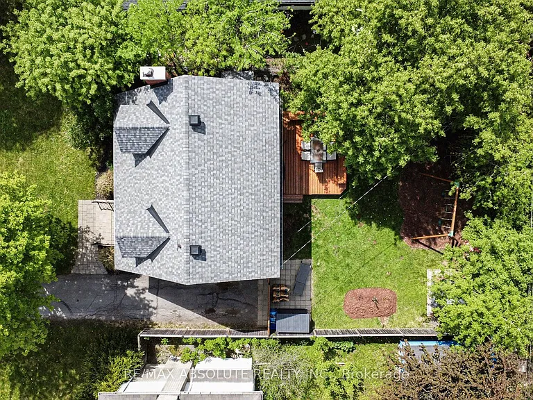 805 Smyth Rd — Photo 35
