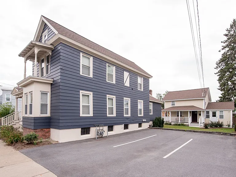 20-22 Lincoln Ave — Photo 6