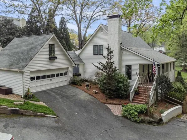 580 Saint Annes Rd NW, Marietta, GA 30064