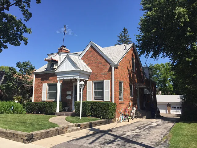 320 North Ave photo 1