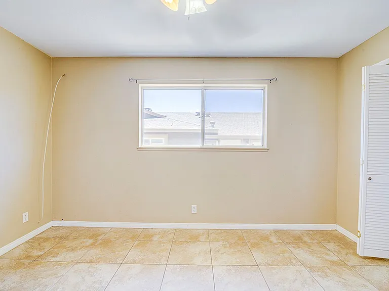 3990 Syracuse Dr — Photo 31