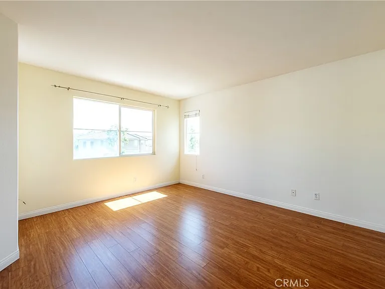 218 Kensington Park — Photo 12