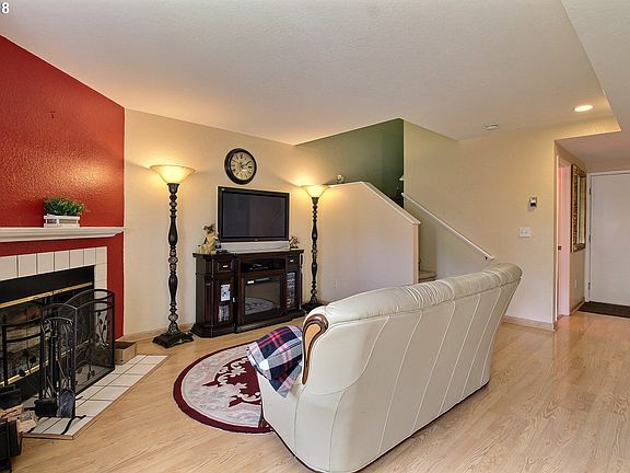 4th image of 4701 NE 77th Ave APT 28-G