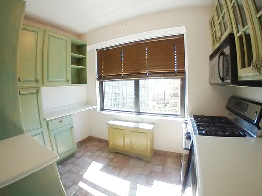 Rented by Douglas Elliman | media 17