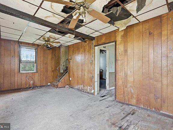 5th image of 342 Empire Ave
