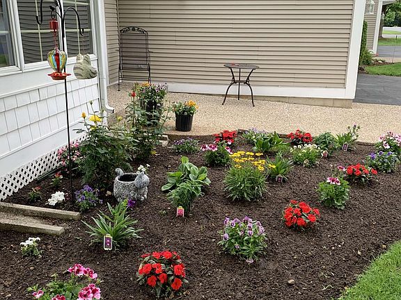 2nd image of 811 Clarewood Ct