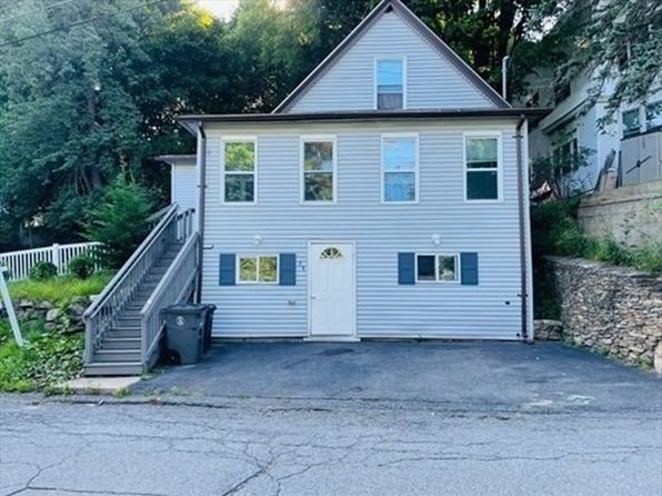 53 Emerald St, Gardner, MA 01440
