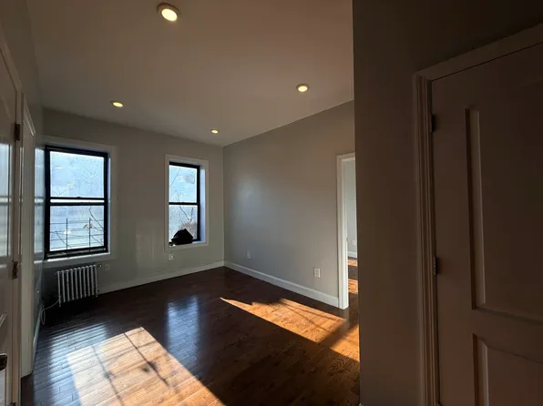 536 West 158th Street image 3 of 10