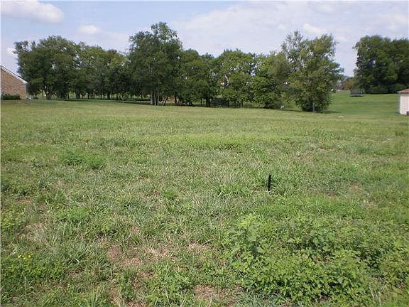 2nd image of 2188 Gordon Xing