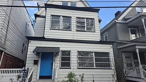 143 Main St #2 Photo 1