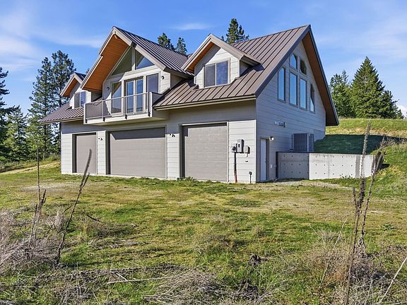 2nd image of 777 Chain Lakes Dr