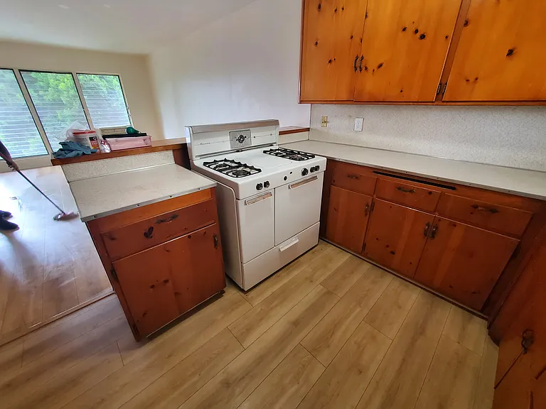 158 S Bandy Ave #4 — Photo 4