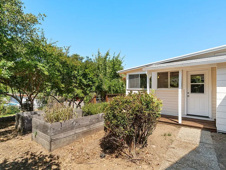 205 Apple Knl — Photo 33