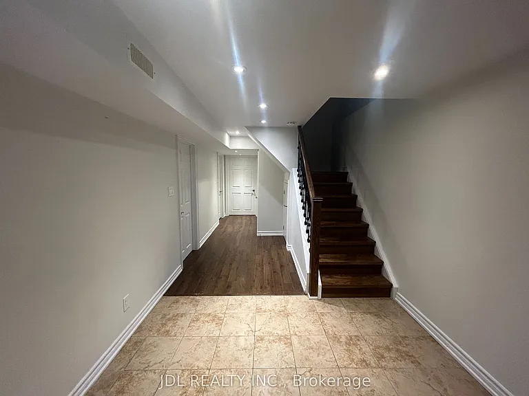 36 Bendamere Cres #BASEMENT — Photo 12