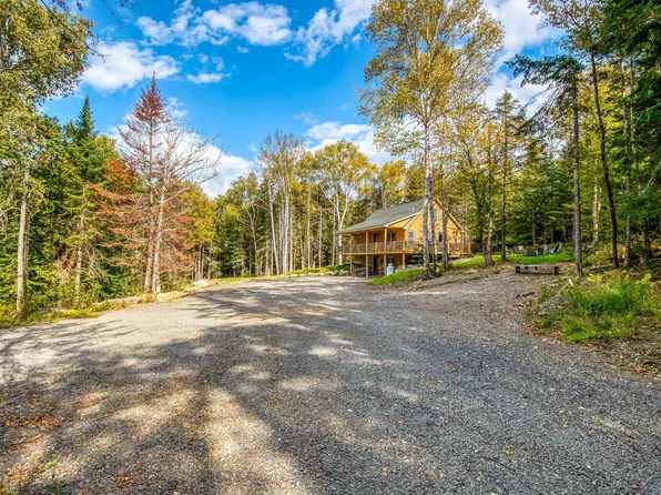 11 Red Fox Lane, Dallas Plt, ME 04970