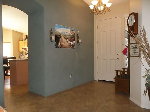 3rd image of 1328 N Mahogany Gulch Ln E