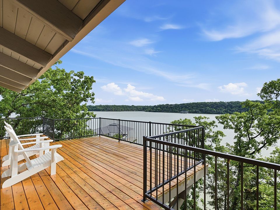 1st image of 28 Lake Point Dr