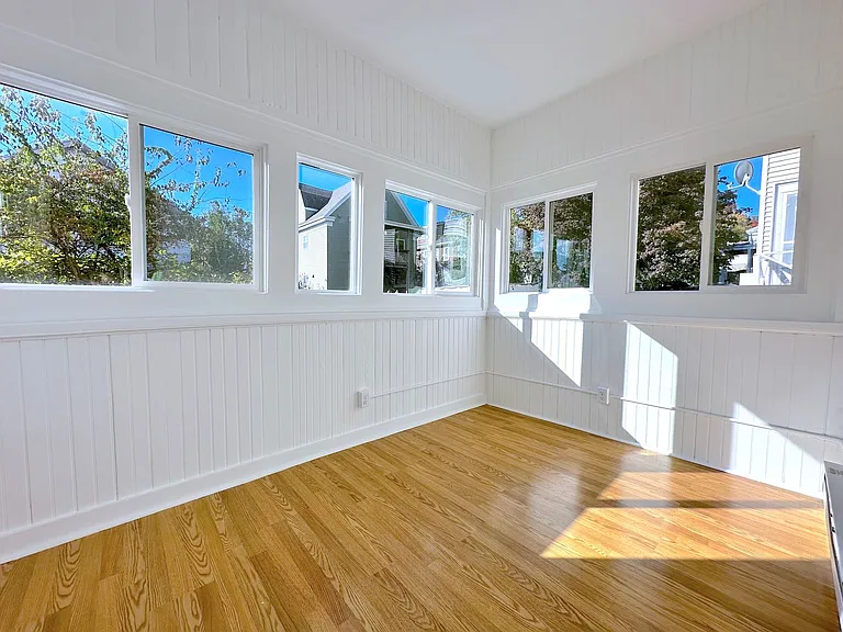 155 Spruce St — Photo 10