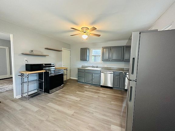 2nd image of 904 Malvern St