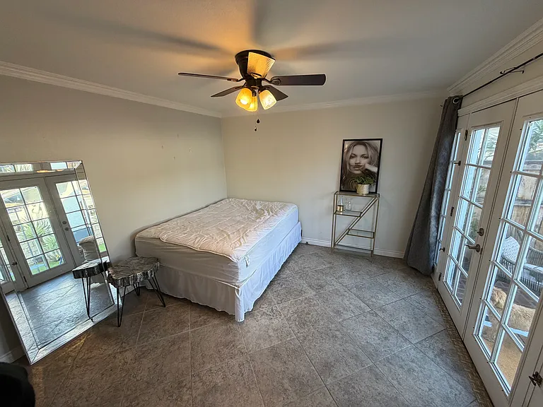 4523 E La Cara St #1 — Photo 3