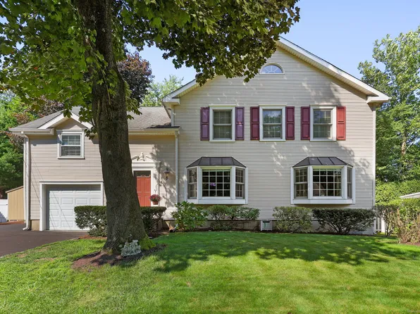 17 Lynn Court, Darien, CT 06820