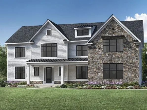 3 Levitow Court, Dix Hills, NY 11746