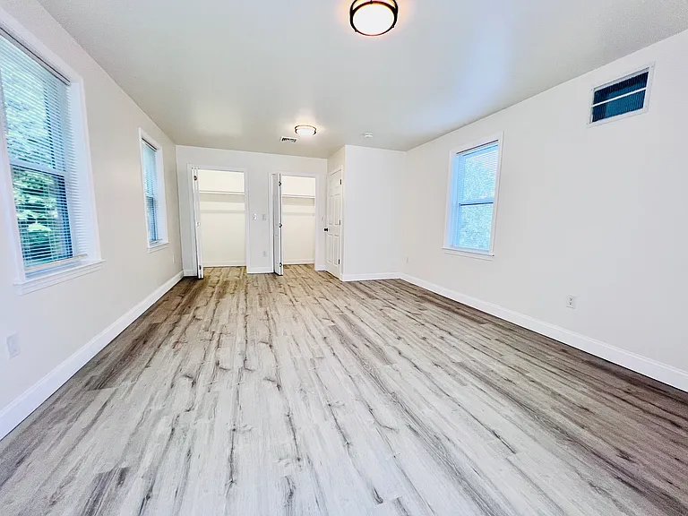 164 Ashburnham St #2 — Photo 24