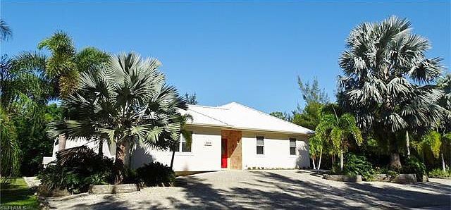 1st image of 3488 Gasparilla St