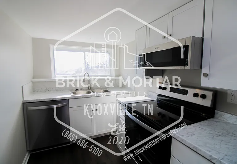 1008 E Harper Ave — Photo 8
