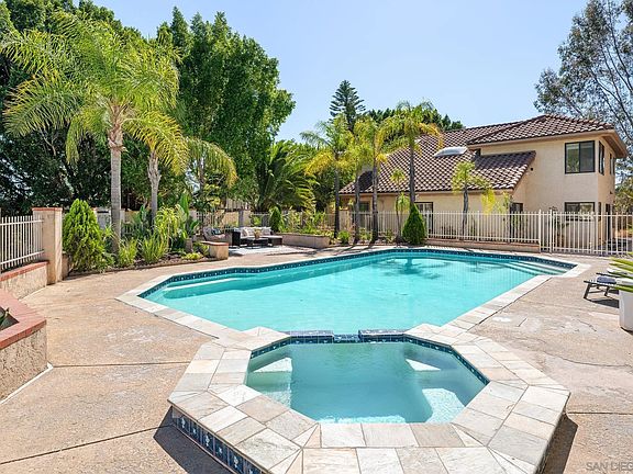 3rd image of 11330 Alejo Ln