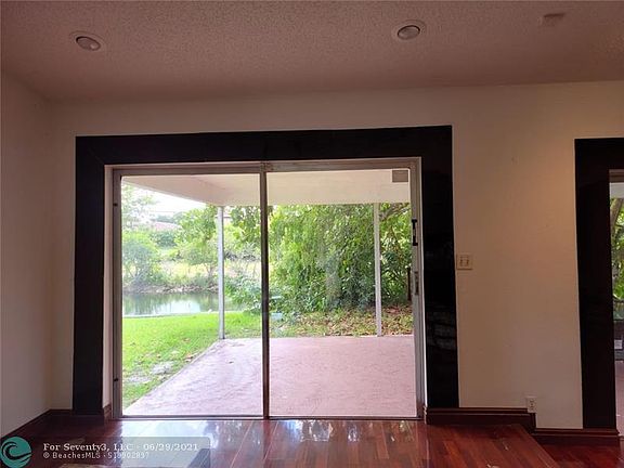 4th image of 5200 Holly Cir